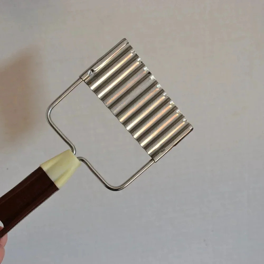 Vtg Handheld Crinkle Cutter - Picture 3 of 7